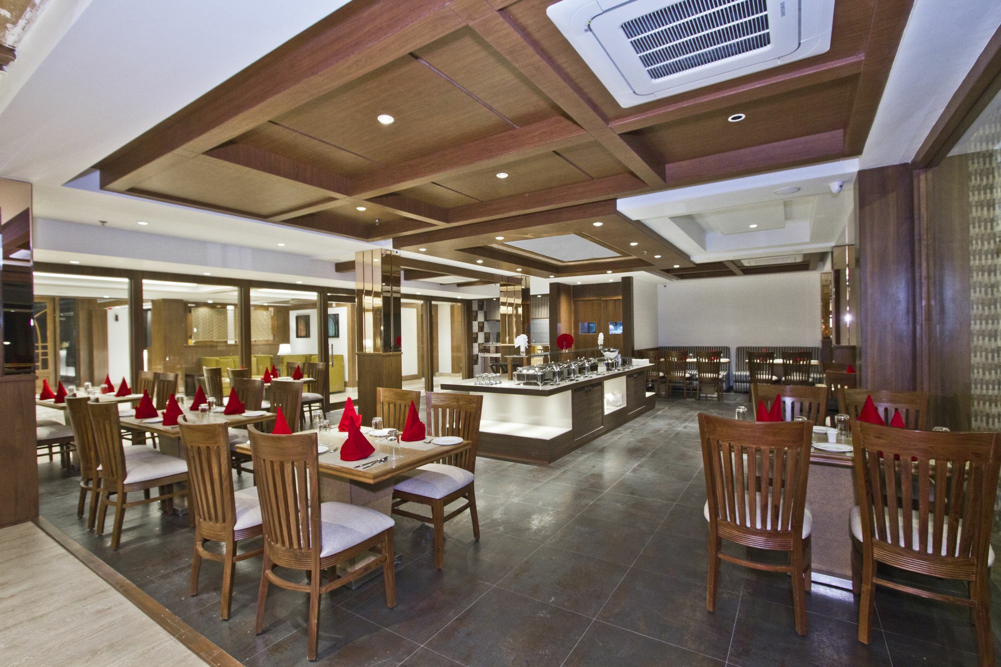 Alokik Resort- Pure Veg Manāli Exterior foto