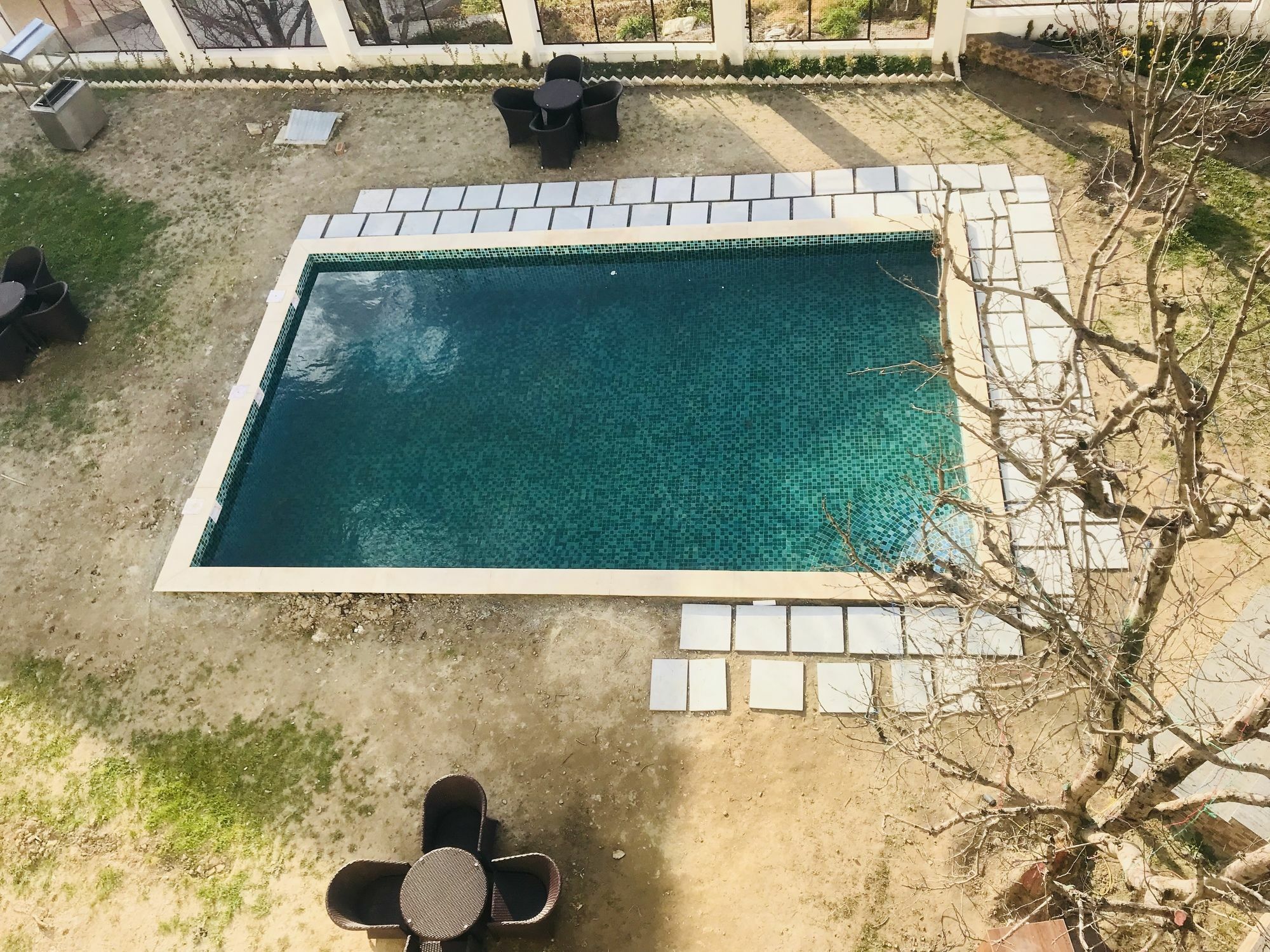 Alokik Resort- Pure Veg Manāli Exterior foto